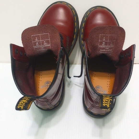 Dr. Martens 1460 Cherry Red Smooth - Picture 10 of 16